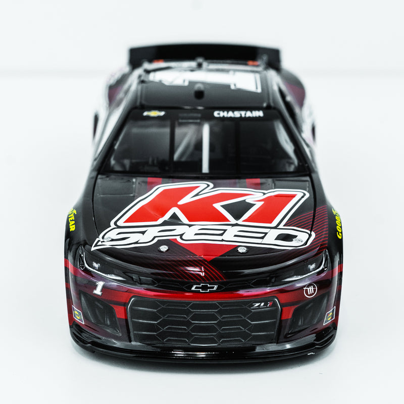 K1 NASCAR R.Chastain Collectable #1 / 1:24 Scale Collector HO - Large